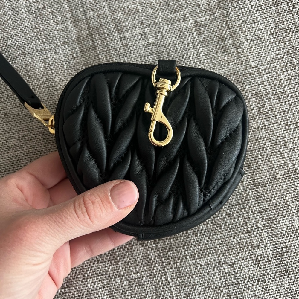 🗽Versace Jeans Couture Structured Heart Pouch - Picture 3 of 4